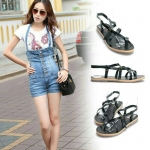 รองเท้าแตะรัดส้น