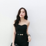 จั้มสูทเกาะอก