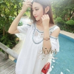 Gimmic Daimond of the Litle star เดรสสีขาว เนื้อผ้าchiffonเกรดดี มีน้ำหนักทิ้งตัวสวย ดีเทลแขนสั้น คัดเอาท์ที่ไหล่น่ารักมากๆค่ะ