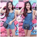 เอี๊ยมยีนส์ลายทางกระเป๋าหน้า