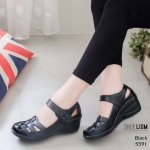 รองเท้าคัชชู เสริมส้น