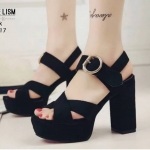 รองเท้าส้นสูงรัดข้อ