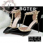 รองเท้าส้นสูง ส้นเข็ม