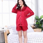 ชุดนอนซาติน