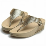 รองเท้าคีบ