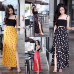 set 2 ชิ้น เสื้อสายเดี่ยว กับ กระโปรงผ่าหน้า