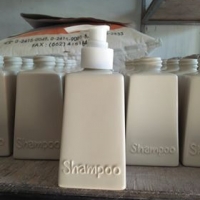 ขวดเซรามิค ทรงสี่เหลี่ยม แบบหัวปั้ม Shampoo