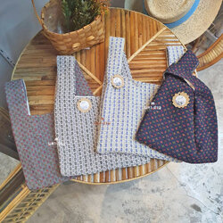 กระเป๋าผ้า ถุงผ้า แฟชั่น หูหิ้ว กระเป๋าคล้องแขน คละสี 🍨