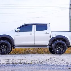 D-MAX ทรงเมกา ยกแบบโช๊คเดิม