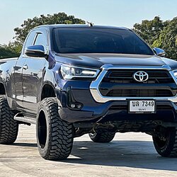 TOYOTA REVO จองคิวมาจากชุมพร แต่งเมกาที่ STEP9