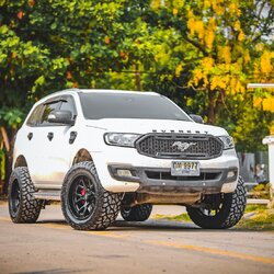 FORD EVEREST จองคิวม แต่งทรงเมกา มาจากบุรีรัมย์ งบแสนต้นๆๆ