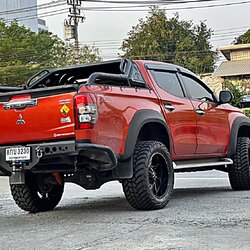 TRITON ทรงเมกา