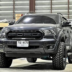 FORD RANGER แต่งทรงเมกาที่ STEP9