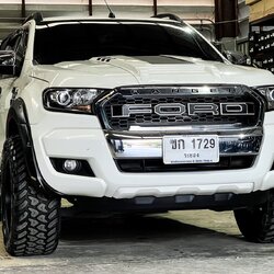 FORD RANGER จองคิวมาจากระยอง แต่งทรงเมกาที่ STEP9