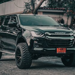 ISUZU V-CROSS แต่งทรงเมกาที่ STEP9