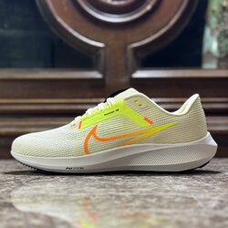 รองเท้าวิ่ง Nike Air Zoom Pegasus 40 ‘Coconut Milk’ (M8.5/10US)