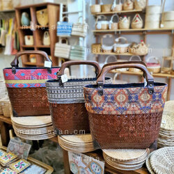 กระเป๋ากระจูด หูไม้ ทรงถือ แต่งผ้าไทย งานแฮนด์เมด คละแบบ 💌