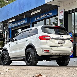 FORD EVEREST แบบไม่ยก