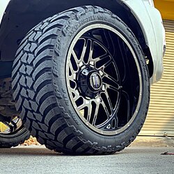 D-MAX ทรงเมกา มาจากนนทบุรี