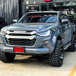 D-MAX ทรงเมกา ราคาโปรโมชั่นที่ STEP9