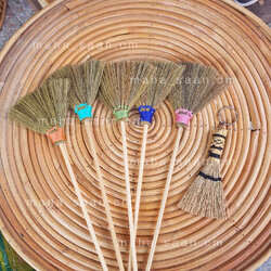 ไม้กวาดจิ๋ว ปัดคีย์บอร์ด ทำความสะอาด พวงกุญแจสาน ของชำร่วย 🧹