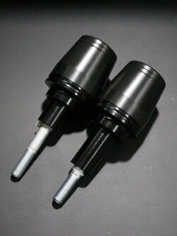 กันล้มข้าง GSX-R1000 K5-K6 แบร์นMothracing กันล้มผลิตจากอลูมิเนียมนำเข้า เกรด6061T651 และPOM ติดตั้งง่าย(65) สีดำ