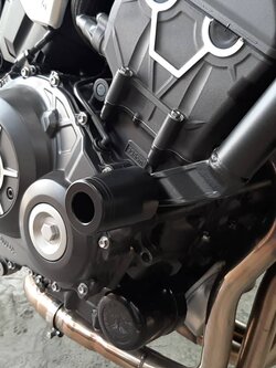 กันล้มข้าง CB1000R แบร์นMarina ติดตั้งง่าย สีดำ