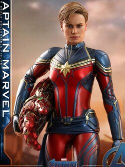MMS 575 AVENGERS : ENDGAME – CAPTAIN MARVEL