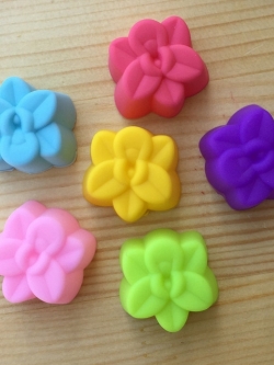 พิมพ์ขนม กล้วยไม้ ขนาด 3 ซม. B216 / บรรจุ 12 ชิ้น