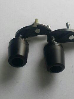 กันล้มข้าง R1 07-08 Mothracing กันล้มผลิตจากอลูมิเนียมนำเข้า เกรด6061T651 และPOM ติดตั้งง่าย(65) สีดำ