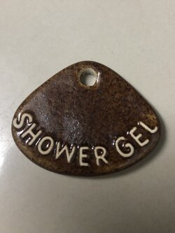 TAG CERAMIC SHOWER GEL ป้ายแขวนขวด