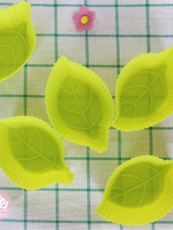 พิมพ์ขนม ใบไม้ ขนาด 7 cm B187 / บรรจุ 12 ชิ้น