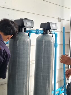ติดตั้ง ถังกรองน้ำใช้ จุสารกรอง50ลิตร+ชุดถังล้างสารเรซิ่นด้วยระบบเกลือ+ระบบตั้งล้างสารกรองอัตโนมัติ ลำลูกกาคลอง7