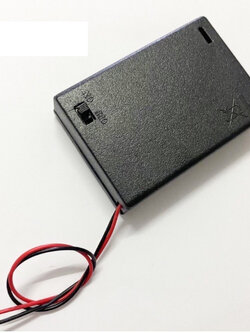 รางถ่าน (Battery Box) ขนาด AA 3 ก้อน 4.5V แบบมีฝาปิดและสวิตช์เปิดปิด