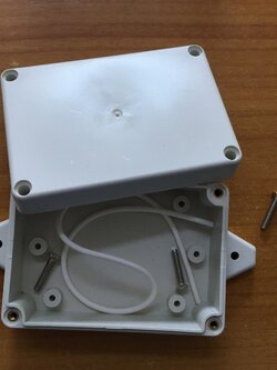 กล่องพลาสติกกันน้ำ แบบทึบ ขนาด(กว้างxยาวxสูง) 58x85x33 มม. (Waterproof Plastic Case For Electronic Project)