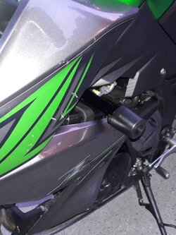 กันล้มข้าง Z250-300 แบร์นMothracing กันล้มผลิตจากอลูมิเนียมนำเข้า เกรด6061T651 และPOM ติดตั้งง่าย(65) สีดำ