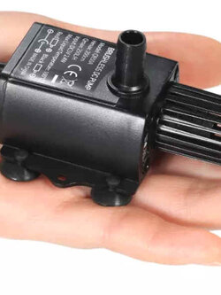 ปั๊มน้ำขนาดเล็ก รุ่น DC5V 2.4W อัตราการไหลของน้ำสูงสุด: 250L/H และ Max. Lift: 200cm / 6.56 ft.