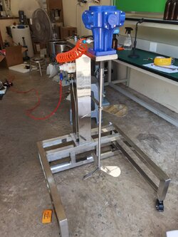 18552 เครื่องผสมกวนแบบใช้ปั้มลม SP-100G-H900 แบบรถเข็น