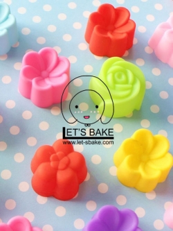 พิมพ์ขนม คละดอกไม้ 4 ลาย ขนาด 3 ซม 1 โหล B281 / บรรจุ 12 ชิ้น