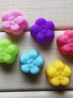 พิมพ์ขนม ดอกบ๊วย 5 ซม. B232 / บรรจุ 12 ชิ้น