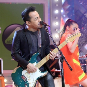 "เมธี ลาบานูน" วง Labanoon ที่มีดีทั้งเสียงร้องเเละการเล่นกีต้าร์