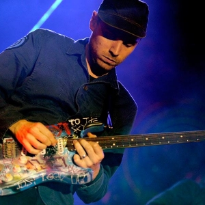 "จอนนี่ บัคแลนด์" มือกีต้าร์ ซาวด์เทพ ของวง Coldplay