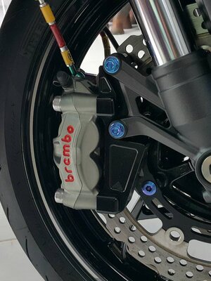 ขาจับปั๊มหน้า ER6N Ninja650 2012-16 Brembo M4 100mm M50 แบร์น Mothracing วัสดุ AL6061 T651(65) สีดำ