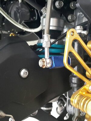 วาว์ลปั๊มล่าง Ninja400 thume Brake สีดำ