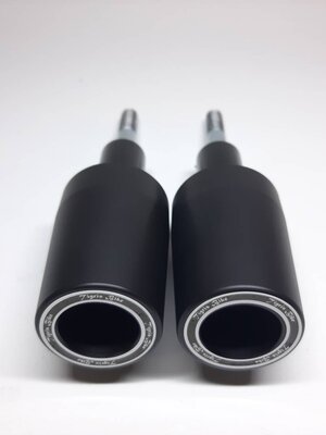 กันล้มข้าง GSX-S750 แบร์นTigris กันล้มผลิตจากอลูมิเนียมนำเข้า เกรด6061T651 และPOM ติดตั้งง่าย(65) สีดำ