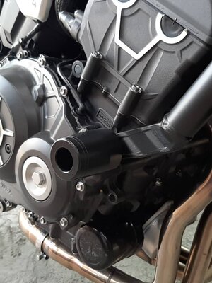 กันล้มข้าง CB1000R แบร์นMarina ติดตั้งง่าย สีดำ