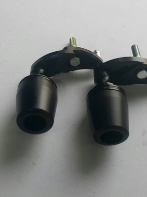 กันล้มข้าง R1 07-08 Mothracing กันล้มผลิตจากอลูมิเนียมนำเข้า เกรด6061T651 และPOM ติดตั้งง่าย(65) สีดำ