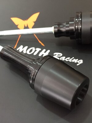 กันล้มข้าง Kawasaki Ninja650 Z650 2017 แบร์นMothracing กันล้มผลิตจากอลูมิเนียมนำเข้า เกรด6061T651 และPOM ติดตั้งง่าย(65) สีดำ