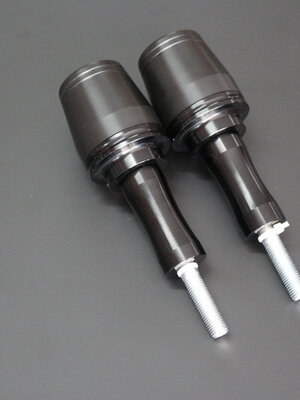 กันล้มข้าง Z900 แบร์นMothracing กันล้มผลิตจากอลูมิเนียมนำเข้า เกรด6061T651 และPOM ติดตั้งง่าย(65) สีดำ