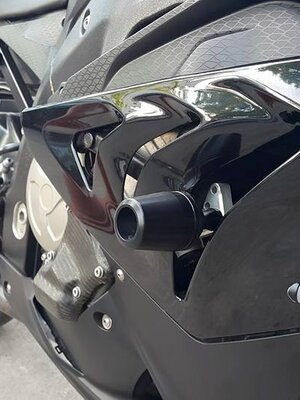 กันล้มข้าง S1000RR 2012-14 Frame Sliders แบร์น Mothracing กันล้มผลิตจากอลูมิเนียมนำเข้า เกรด6061T651 และPOM ติดตั้งง่าย(65) สีดำ